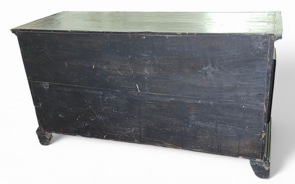 Monetiere italiano in legno ebanizzato e tartaruga  - Asta  Arredi Antichi, Oggetti d'Arte, Curiosities con una selezione di tappeti - Associazione Nazionale - Case d'Asta italiane