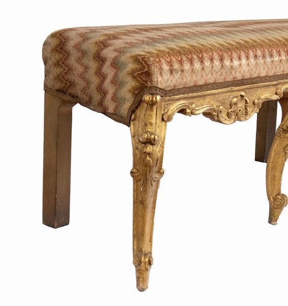 Coppia di panche italiane Luigi XVI  - Asta  Arredi Antichi, Oggetti d'Arte, Curiosities con una selezione di tappeti - Associazione Nazionale - Case d'Asta italiane