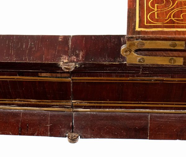 John Channon : Tavolino da gioco inglese Giorgio II  - Asta  Arredi Antichi, Oggetti d'Arte, Curiosities con una selezione di tappeti - Associazione Nazionale - Case d'Asta italiane