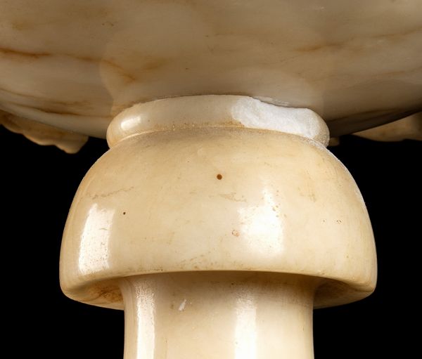 Coppia di lampade italiane in alabastro  - Asta  Arredi Antichi, Oggetti d'Arte, Curiosities con una selezione di tappeti - Associazione Nazionale - Case d'Asta italiane