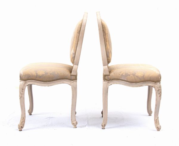 Pierre Leduc : Coppia di poltrone Francesi, Luigi XV  - Asta  Arredi Antichi, Oggetti d'Arte, Curiosities con una selezione di tappeti - Associazione Nazionale - Case d'Asta italiane