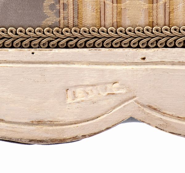 Pierre Leduc : Coppia di poltrone Francesi, Luigi XV  - Asta  Arredi Antichi, Oggetti d'Arte, Curiosities con una selezione di tappeti - Associazione Nazionale - Case d'Asta italiane