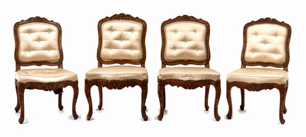 Gruppo di quattro poltrone francesi, Reggenza  - Asta  Arredi Antichi, Oggetti d'Arte, Curiosities con una selezione di tappeti - Associazione Nazionale - Case d'Asta italiane