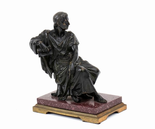 Scultura gran tour in bronzo raffigurante imperatore romano  - Asta  Arredi Antichi, Oggetti d'Arte, Curiosities con una selezione di tappeti - Associazione Nazionale - Case d'Asta italiane