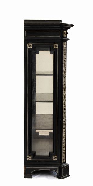 Pogliani Ferdinando : Stipo italiano intarsiato in avorio  - Asta  Arredi Antichi, Oggetti d'Arte, Curiosities con una selezione di tappeti - Associazione Nazionale - Case d'Asta italiane