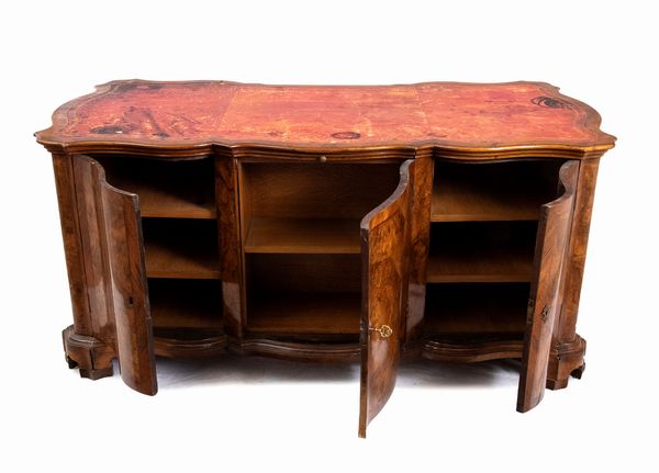 Scrivania da centro italiana Luigi XVI  - Asta  Arredi Antichi, Oggetti d'Arte, Curiosities con una selezione di tappeti - Associazione Nazionale - Case d'Asta italiane