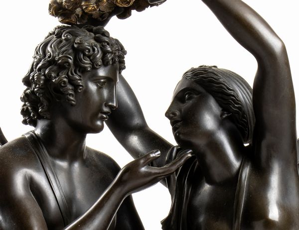 Ledure Bronzier Hémon Her : Orologio d'appoggio francese raffigurante Amore e Psiche  - Asta  Arredi Antichi, Oggetti d'Arte, Curiosities con una selezione di tappeti - Associazione Nazionale - Case d'Asta italiane