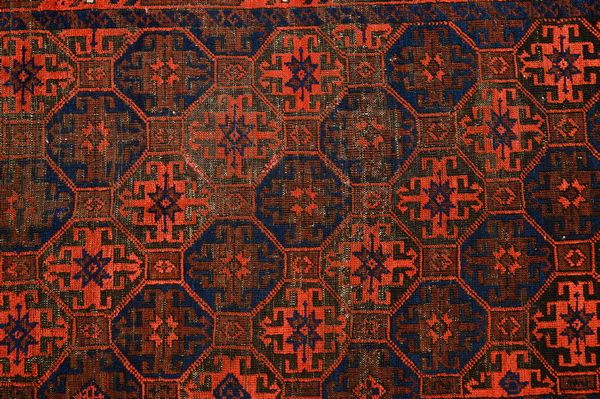 Tappeto Beluci  - Asta  Arredi Antichi, Oggetti d'Arte, Curiosities con una selezione di tappeti - Associazione Nazionale - Case d'Asta italiane