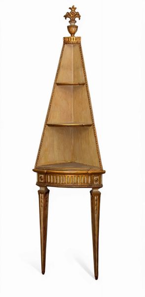 Coppia di angoliere italiane Luigi XVI  - Asta  Arredi Antichi, Oggetti d'Arte, Curiosities con una selezione di tappeti - Associazione Nazionale - Case d'Asta italiane