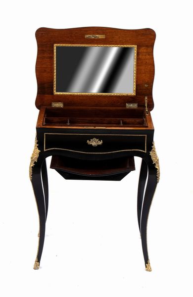 Charles-Guillaume Diehl : Tavolino toletta francese Napoleone III  - Asta  Arredi Antichi, Oggetti d'Arte, Curiosities con una selezione di tappeti - Associazione Nazionale - Case d'Asta italiane