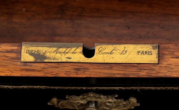 Charles-Guillaume Diehl : Tavolino toletta francese Napoleone III  - Asta  Arredi Antichi, Oggetti d'Arte, Curiosities con una selezione di tappeti - Associazione Nazionale - Case d'Asta italiane