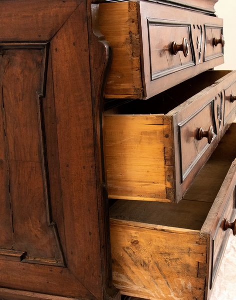 Ribalta italiana barocchetto Luigi XV  - Asta  Arredi Antichi, Oggetti d'Arte, Curiosities con una selezione di tappeti - Associazione Nazionale - Case d'Asta italiane