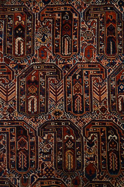 Tappeto Qashqai  - Asta  Arredi Antichi, Oggetti d'Arte, Curiosities con una selezione di tappeti - Associazione Nazionale - Case d'Asta italiane