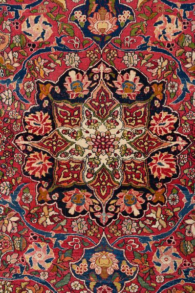 Tappeto Isfahan  - Asta  Arredi Antichi, Oggetti d'Arte, Curiosities con una selezione di tappeti - Associazione Nazionale - Case d'Asta italiane