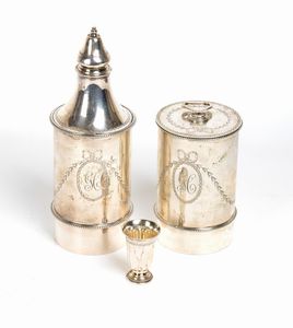 Tahan à Paris. Jean-Pierre Alexandre Tahan : Mobiletto porta tè francese con contenitori in argento  - Asta  Arredi Antichi, Oggetti d'Arte, Curiosities con una selezione di tappeti - Associazione Nazionale - Case d'Asta italiane