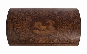 Baule intarsiato Luigi XVI Italiano  - Asta  Arredi Antichi, Oggetti d'Arte, Curiosities con una selezione di tappeti - Associazione Nazionale - Case d'Asta italiane