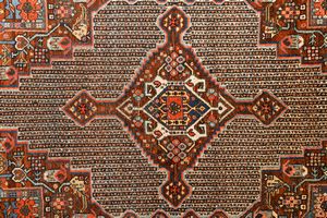 Tappeto Qashqai  - Asta  Arredi Antichi, Oggetti d'Arte, Curiosities con una selezione di tappeti - Associazione Nazionale - Case d'Asta italiane