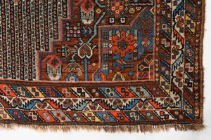 Tappeto Qashqai  - Asta  Arredi Antichi, Oggetti d'Arte, Curiosities con una selezione di tappeti - Associazione Nazionale - Case d'Asta italiane
