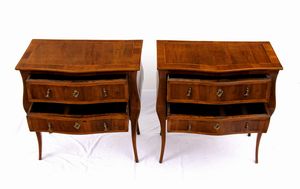 Coppia di comò italiani, Luigi XVI  - Asta  Arredi Antichi, Oggetti d'Arte, Curiosities con una selezione di tappeti - Associazione Nazionale - Case d'Asta italiane