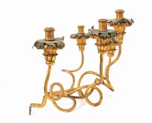 Coppia di portacandela italiani dorati da muro, Luigi XVI  - Asta  Arredi Antichi, Oggetti d'Arte, Curiosities con una selezione di tappeti - Associazione Nazionale - Case d'Asta italiane