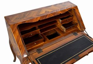 Ribalta italiana Luigi XVI in carrubo  - Asta  Arredi Antichi, Oggetti d'Arte, Curiosities con una selezione di tappeti - Associazione Nazionale - Case d'Asta italiane