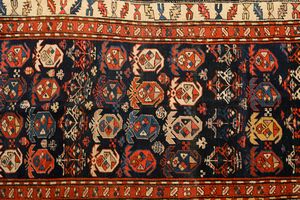 Tappeto Kazak  - Asta  Arredi Antichi, Oggetti d'Arte, Curiosities con una selezione di tappeti - Associazione Nazionale - Case d'Asta italiane