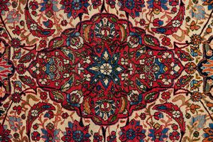 Tappeto Isfahan  - Asta  Arredi Antichi, Oggetti d'Arte, Curiosities con una selezione di tappeti - Associazione Nazionale - Case d'Asta italiane
