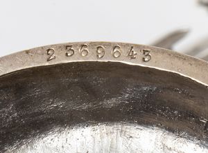 CHRISTOFLE : Coppia di candelabri francesi  - Asta  Arredi Antichi, Oggetti d'Arte, Curiosities con una selezione di tappeti - Associazione Nazionale - Case d'Asta italiane