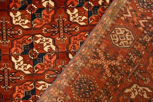 Tappeto Bukara Turkman  - Asta  Arredi Antichi, Oggetti d'Arte, Curiosities con una selezione di tappeti - Associazione Nazionale - Case d'Asta italiane