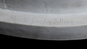 Louis Carier Belleuse (1848-1913) : Scultura in porcellana di Biscuit  - Asta  Arredi Antichi, Oggetti d'Arte, Curiosities con una selezione di tappeti - Associazione Nazionale - Case d'Asta italiane