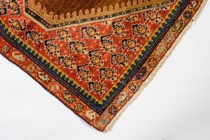 Tappeto Sella Nord-Est Persia  - Asta  Arredi Antichi, Oggetti d'Arte, Curiosities con una selezione di tappeti - Associazione Nazionale - Case d'Asta italiane