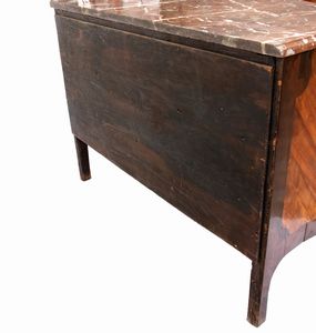 Cassettone Luigi XV francese intarsiato  - Asta  Arredi Antichi, Oggetti d'Arte, Curiosities con una selezione di tappeti - Associazione Nazionale - Case d'Asta italiane