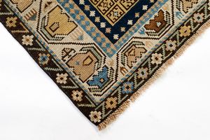 Tappeto Shirvan Caucaso  - Asta  Arredi Antichi, Oggetti d'Arte, Curiosities con una selezione di tappeti - Associazione Nazionale - Case d'Asta italiane