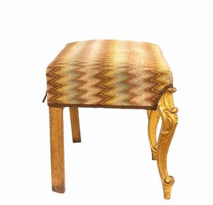 Panchetto Luigi XVI italiano dorato  - Asta  Arredi Antichi, Oggetti d'Arte, Curiosities con una selezione di tappeti - Associazione Nazionale - Case d'Asta italiane