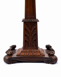 Tavolino porta tè William IV inglese  - Asta  Arredi Antichi, Oggetti d'Arte, Curiosities con una selezione di tappeti - Associazione Nazionale - Case d'Asta italiane