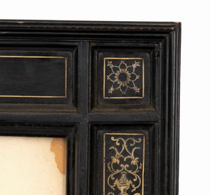 Pogliani Ferdinando : Cornice itaiana intarsiata in avorio  - Asta  Arredi Antichi, Oggetti d'Arte, Curiosities con una selezione di tappeti - Associazione Nazionale - Case d'Asta italiane