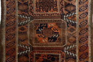 Tappeto Beluci  - Asta  Arredi Antichi, Oggetti d'Arte, Curiosities con una selezione di tappeti - Associazione Nazionale - Case d'Asta italiane