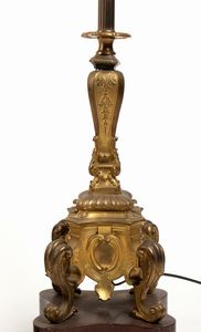 Coppia di lampade da terra francesi,Napoleone III  - Asta  Arredi Antichi, Oggetti d'Arte, Curiosities con una selezione di tappeti - Associazione Nazionale - Case d'Asta italiane