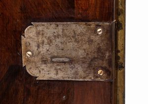 Angoliera francese Napoleone III in ebano viola  - Asta  Arredi Antichi, Oggetti d'Arte, Curiosities con una selezione di tappeti - Associazione Nazionale - Case d'Asta italiane