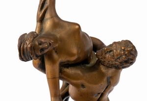 Scultura italiana in bronzo raffigurante il Ratto delle Sabine  - Asta  Arredi Antichi, Oggetti d'Arte, Curiosities con una selezione di tappeti - Associazione Nazionale - Case d'Asta italiane
