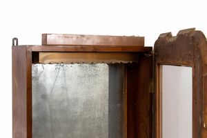 Cornice bacheca francese  - Asta  Arredi Antichi, Oggetti d'Arte, Curiosities con una selezione di tappeti - Associazione Nazionale - Case d'Asta italiane