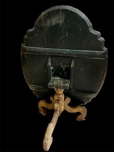 Tavolino a vela italiano laccato e dipinto, Luigi XVI  - Asta  Arredi Antichi, Oggetti d'Arte, Curiosities con una selezione di tappeti - Associazione Nazionale - Case d'Asta italiane