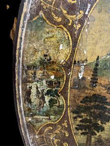 Tavolino a vela italiano laccato e dipinto, Luigi XVI  - Asta  Arredi Antichi, Oggetti d'Arte, Curiosities con una selezione di tappeti - Associazione Nazionale - Case d'Asta italiane