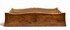 Libreria a giorno Italiana Luigi XVI  - Asta  Arredi Antichi, Oggetti d'Arte, Curiosities con una selezione di tappeti - Associazione Nazionale - Case d'Asta italiane