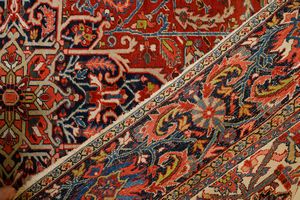 Tappeto Heriz  - Asta  Arredi Antichi, Oggetti d'Arte, Curiosities con una selezione di tappeti - Associazione Nazionale - Case d'Asta italiane