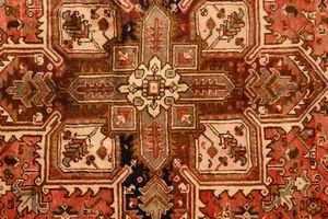 Tappeto Heriz  - Asta  Arredi Antichi, Oggetti d'Arte, Curiosities con una selezione di tappeti - Associazione Nazionale - Case d'Asta italiane