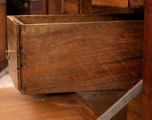 Secretaire Luigi XVI italiano  - Asta  Arredi Antichi, Oggetti d'Arte, Curiosities con una selezione di tappeti - Associazione Nazionale - Case d'Asta italiane