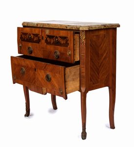 Comò intarsiato Napoleone III francese  - Asta  Arredi Antichi, Oggetti d'Arte, Curiosities con una selezione di tappeti - Associazione Nazionale - Case d'Asta italiane