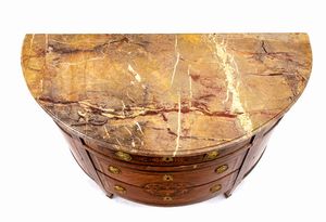 Coppia di comò italiani a demilune  - Asta  Arredi Antichi, Oggetti d'Arte, Curiosities con una selezione di tappeti - Associazione Nazionale - Case d'Asta italiane