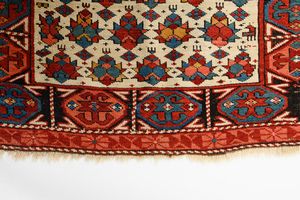 Tappeto Shirvan Kuba Caucaso  - Asta  Arredi Antichi, Oggetti d'Arte, Curiosities con una selezione di tappeti - Associazione Nazionale - Case d'Asta italiane